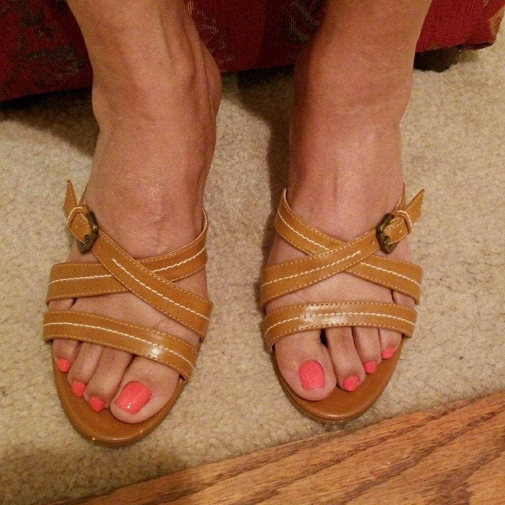 Pesaro leather heeled sandal